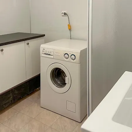 1 Bedroom In Apartment